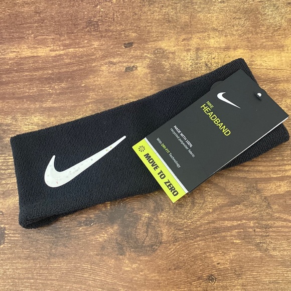 Nike Accessories - Nike headband
